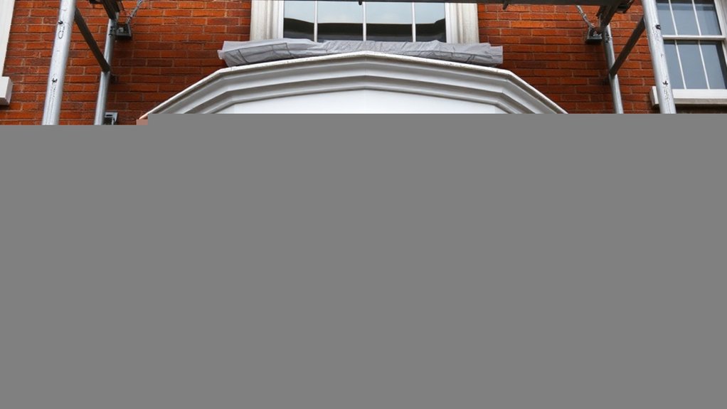 Bay Windows Lower Edmonton